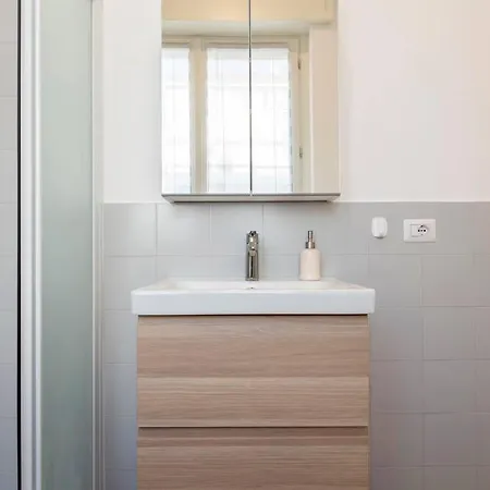 Loft In Zona Buonarroti Milan